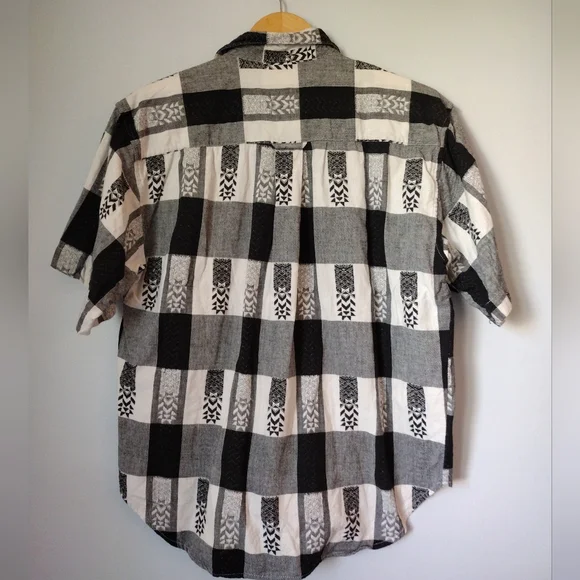 Vintage 100% cotton Company One Western black and white short-sleeved button up - Picture 3 of 6